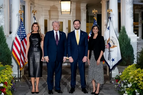 Меланія Трамп одягла на вечерю з Джей Ді Венсом шкіряну сукню за п'ять тисяч доларів